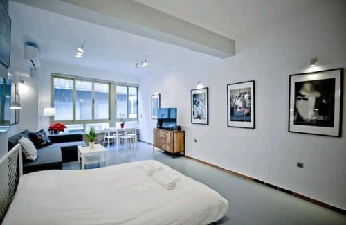 Athens City Centre Apartamento | The old Tailor Factory White Room