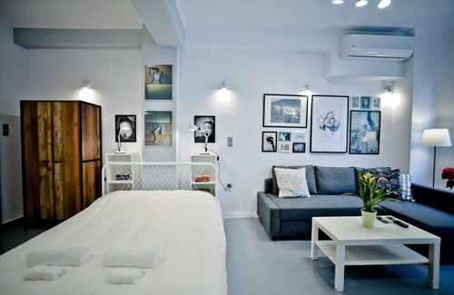 Athens City Centre Apartamento | The old Tailor Factory White Room