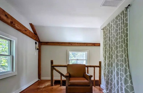 Campton Cabaña | The Old Timber - Family Vacation Home with Large Recreation Room