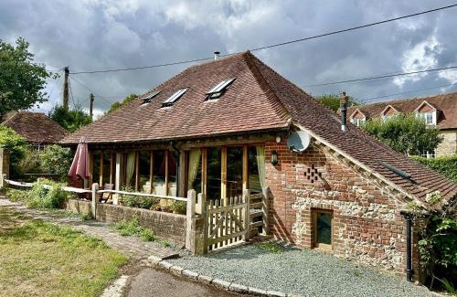 Sutton Casa | The Old Tractor Shed by inspirestays-com