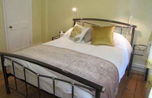 Kenton Cama Y Desayuno | The Old Vicarage B&B