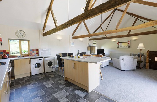 Downderry Cabaña | The Old Wagon House, views over the fields and sea