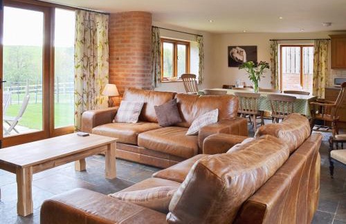 Whitchurch Casa | The Old Workshop