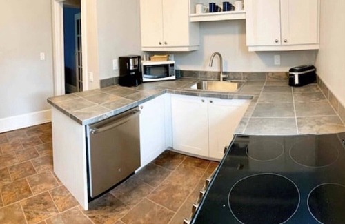 Bracebridge Cabaña | The Olde Vault House