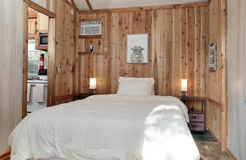 Centerville Casa | The Omni Cabin At Our Texas Ranch