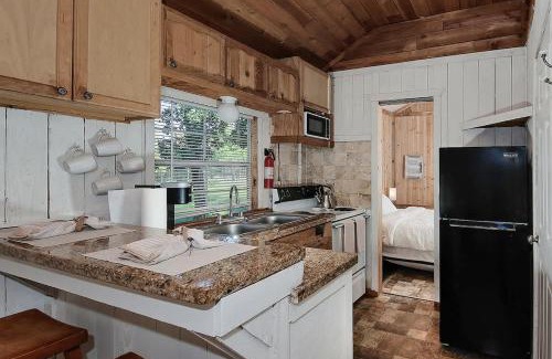 Centerville Casa | The Omni Cabin At Our Texas Ranch