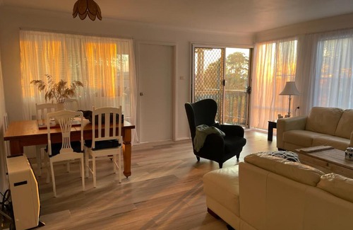 Batehaven Casa | The One - only a block from the beach