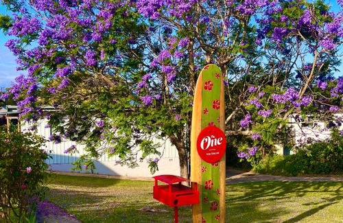 Batehaven Casa | The One - only a block from the beach