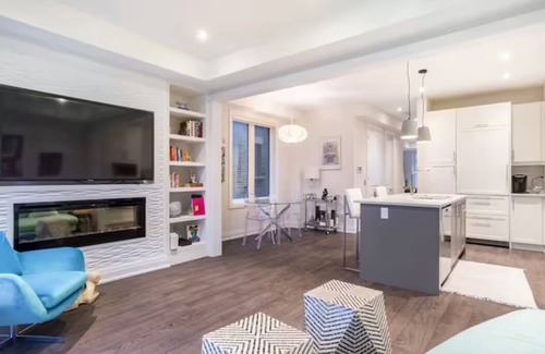 Thornhill Casa | The One Toronto Home - Elevator & Jacuzzi