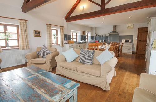 Craven Arms Cabaña | THE ONIBURY, family friendly, with pool in Ludlow
