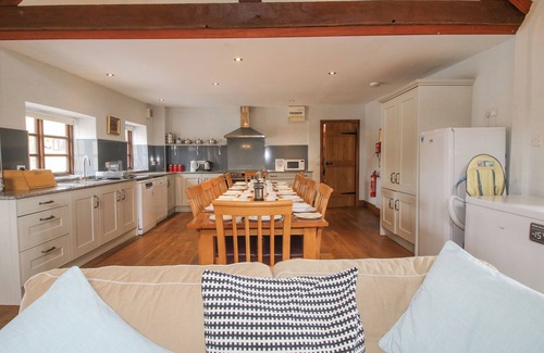 Craven Arms Cabaña | THE ONIBURY, family friendly, with pool in Ludlow