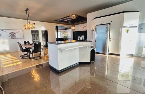 Sept-Iles Apartamento | Vrbo Property