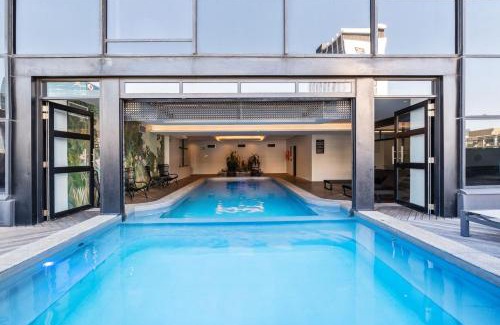 Victoria and Alfred Waterfront Apartamento | The Onyx 719 by Host Agents