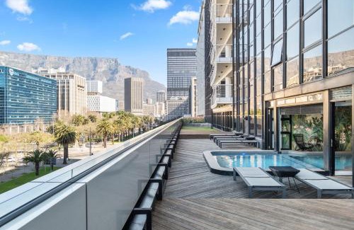 Victoria and Alfred Waterfront Apartamento | The Onyx 719 by Host Agents