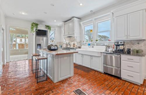 Lake Charles Casa | The Onyx Bungalow