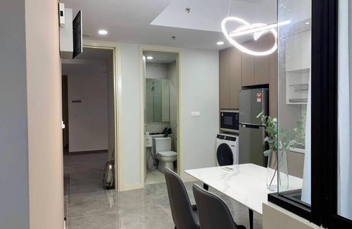 Mont Kiara Apartamento | The OOAK Kiara 163 2R2B with 500 Mbps WiFi Netflix Amazon Prime