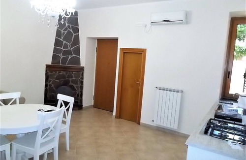 Marina di Pisciotta Apartamento | The Orange Garden in the village of Pisciotta
