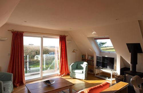 Hartland Casa | The Orchard