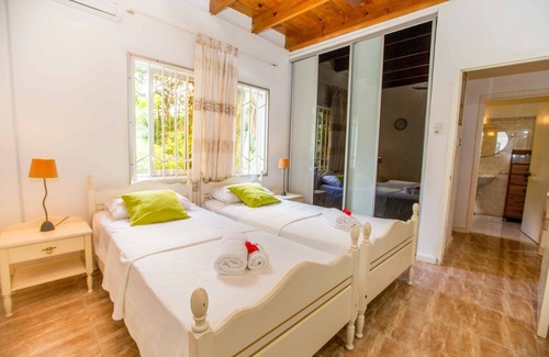 Mahe Island Casa | The Orchard Holiday Home