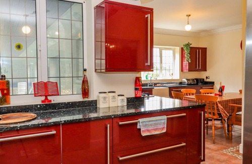 Northiam Cabaña | THE ORCHARD, pet friendly, character holiday cottage in Peasmarsh