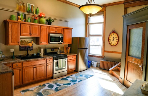 Historic Downtown La Crosse Apartamento | The Original: One-of-a-kind downtown apartment