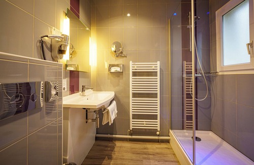 Doue-la-Fontaine Hotel | The Originals City, Hôtel La Saulaie, Saumur Ouest
