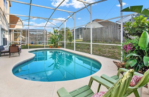 Lake Davenport Estates Casa | The Orlando Bungalow: WITH POOL! Spacious Home Only 15 Minutes to Disney World!