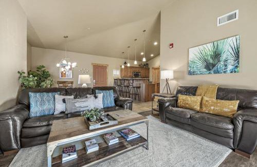 Bear Hollow Village Casa | The Oslo Lux 3 bedroom with soaking tub and pool