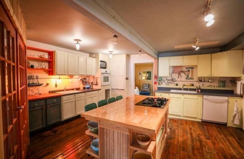 NoDo District Casa | The Ostie - Eclectic Artist's Loft - 5,000 SF