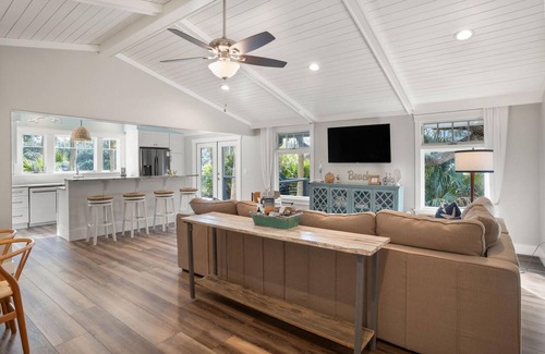 Blue Heron Lake Casa | The Otter House - New to VRBO! Resort Access Included!