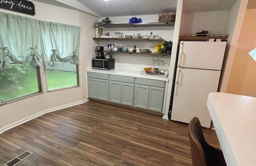 Mount Ida Cabaña | Charming Ouachita Nook-home near lake, crystal digging and more!