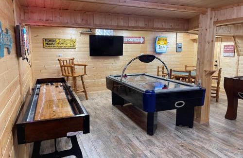 Red River Casa | The Outback On The Creek - No Pets Allowed