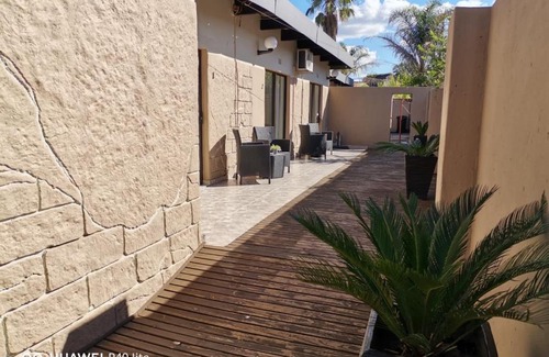 Newcastle Casa | The OutLook Guest House