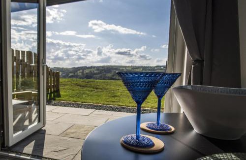 Crich Cabina | The Outside-Inn Wirksworth