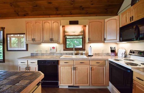Purlear Cabina | The Overlook---Amazing mountain views from private cabin retreat!