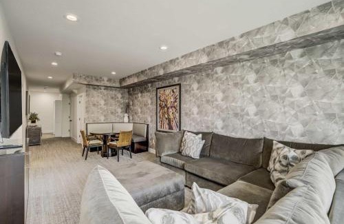 Broadmoor Casa | The Overlook Luxury Rooftop Retreat by Broadmoor