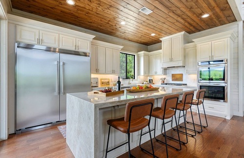 Pickens Cabina | The Overlook w/ Outdoor Pool, EV Outlet, Unbelievable Views, Pickleball