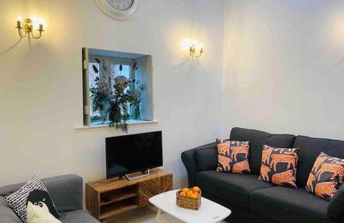 Monmouth Casa | The Owl House Cottage