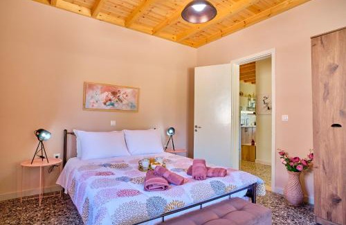 Termenades Casa | The Owl's House