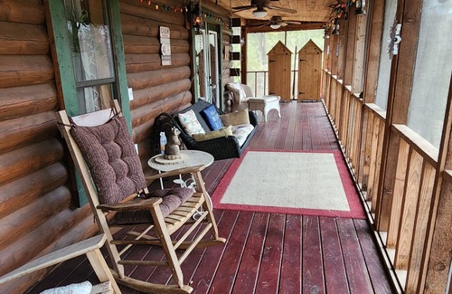 Dogwood Cabina | The Owl's Nest