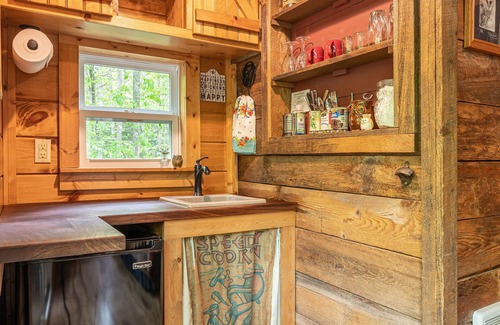 Robbinsville Casa | The Owl's Perch (5 inch clearance needed)