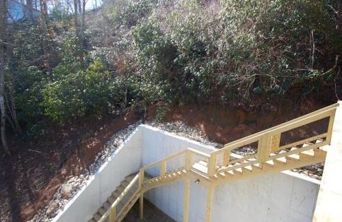 Highlands Casa | The Owlery Walk to Town