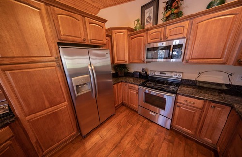 Buffalo City Cabina | El Chalet Ozark - Rileys Outfitter