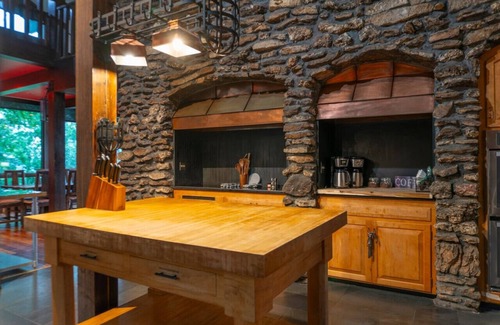 Eureka Springs Casa | The Ozark Deck House Near Kings River+Wifi+Gated