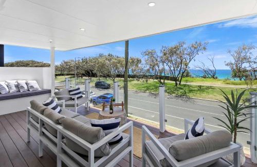 Buddina Casa | The Pacific - Absolute Beachfront in Buddina