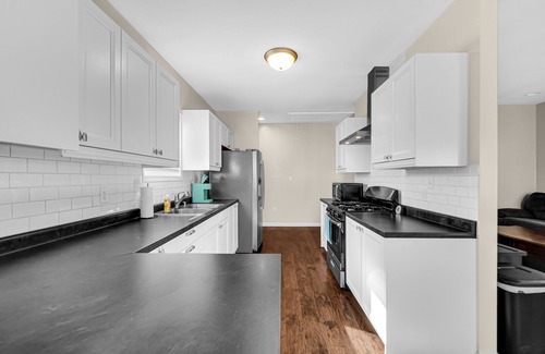 Ottawa Casa | The Pad on Pine - Ottawa’s Best!