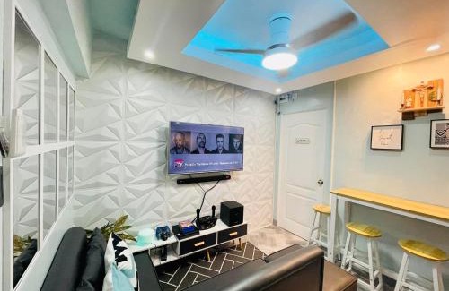 Valenzuela Apartamento | The PAD Staycation 2BR Condo with PS4, Netflix, WIFI