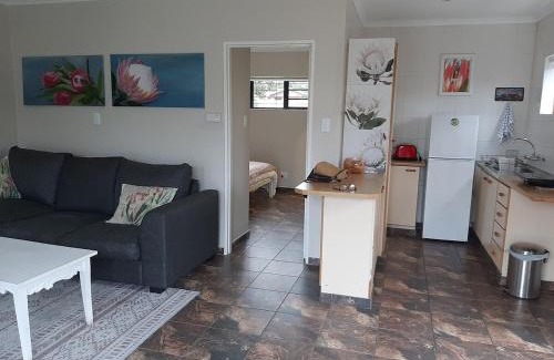 Jeffreys Bay Casa | The Paddle Inn