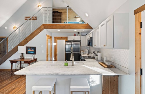 Suches Cabina | The Painted Peak - Free Breakfast Fast WiFI New Build