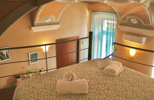 Cima Apartamento | The Painter's Nest with Private Lake Garden
